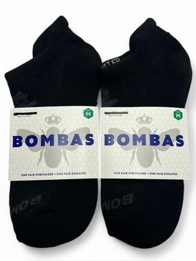 Bundle (Set of 2) Bombas Ankle Socks Size Medium Women's Black Blister Tab